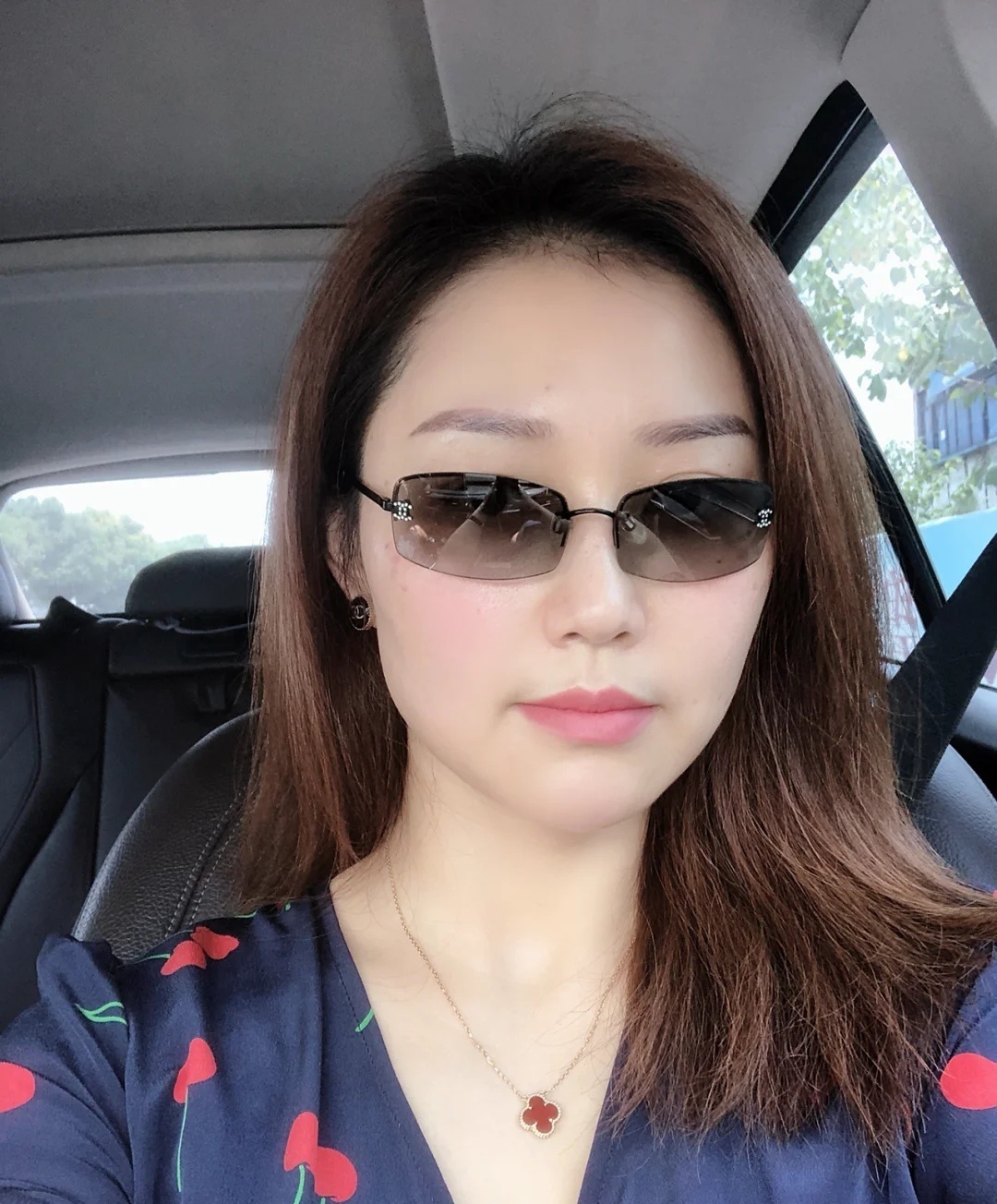 Luxury Chanel Rimless Sunglasses with Rhinestone CC Logo