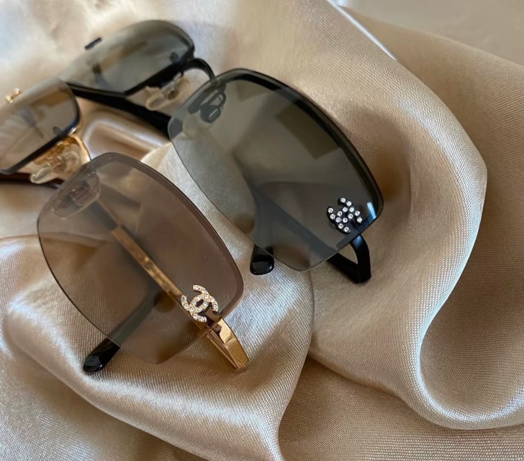 Luxury Chanel Rimless Sunglasses with Rhinestone CC Logo