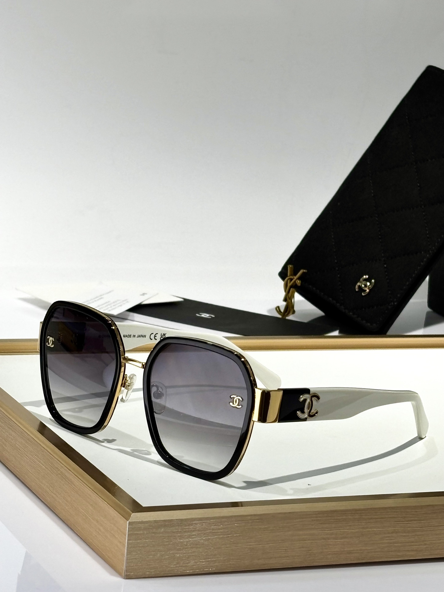 Luxury Oversized Square Sunglasses for Women - Designer Eyewear