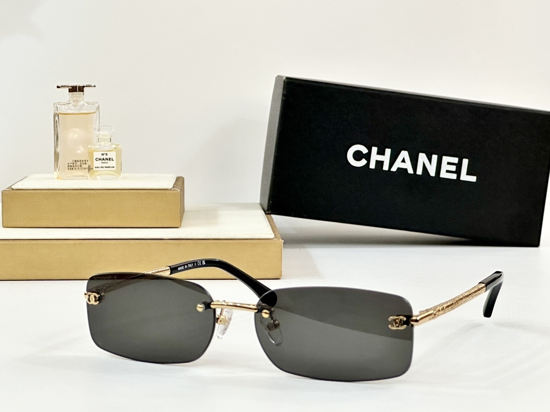 Chanel Luxury Rimless Rectangular Sunglasses with CC Logo - Y2K Style
