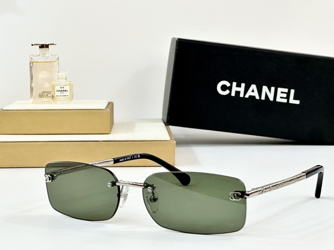 Chanel Luxury Rimless Rectangular Sunglasses with CC Logo – Y2K Style
