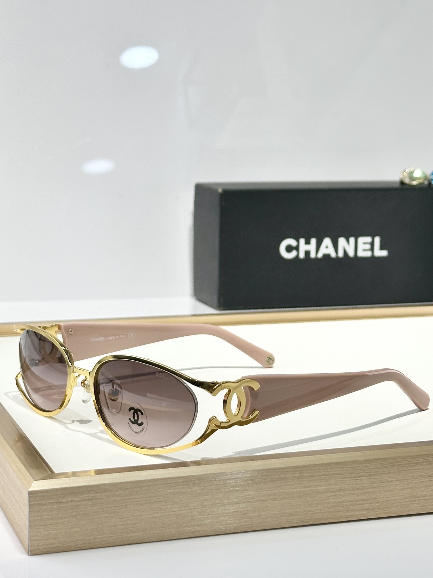 Chanel Oval Sunglasses with Gold CC Logo Temples – Luxury Eyewear
