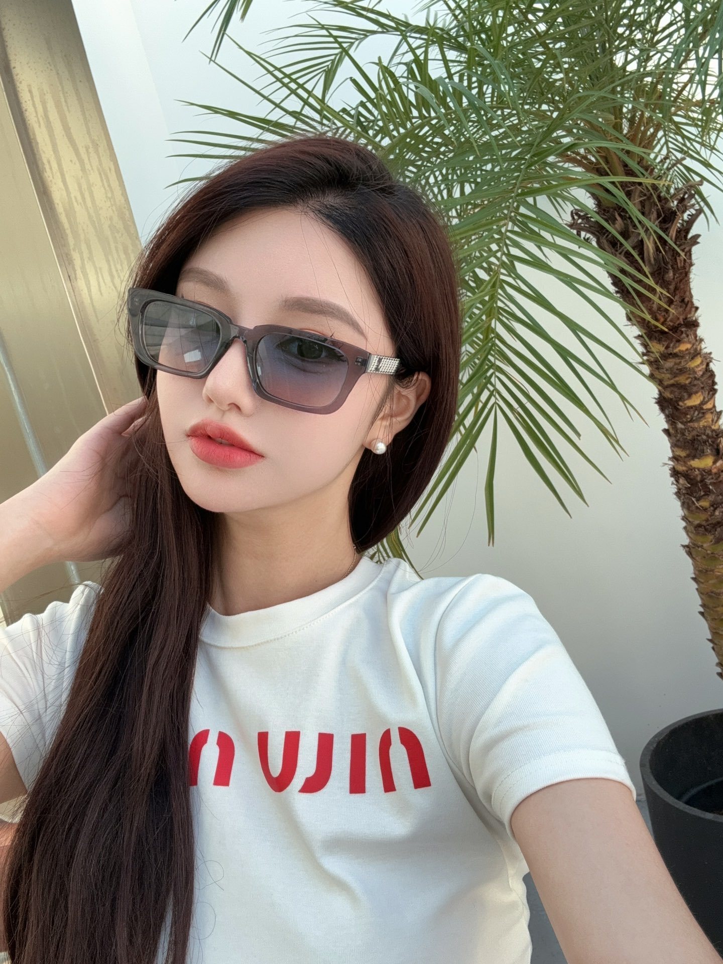 Women's Oversized Square Sunglasses - Trendy Gradient Lens Eyewear