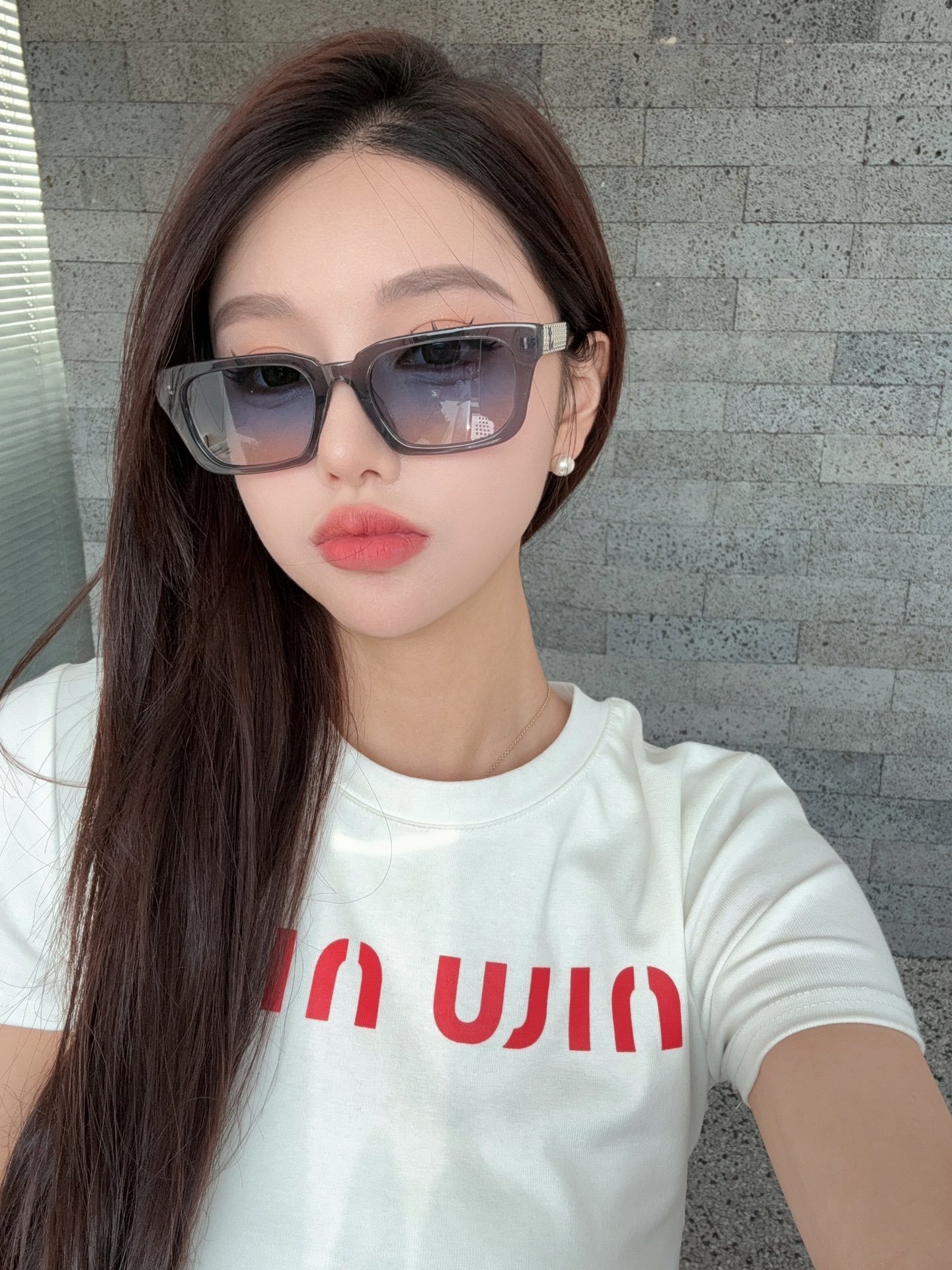 Women's Oversized Square Sunglasses - Trendy Gradient Lens Eyewear