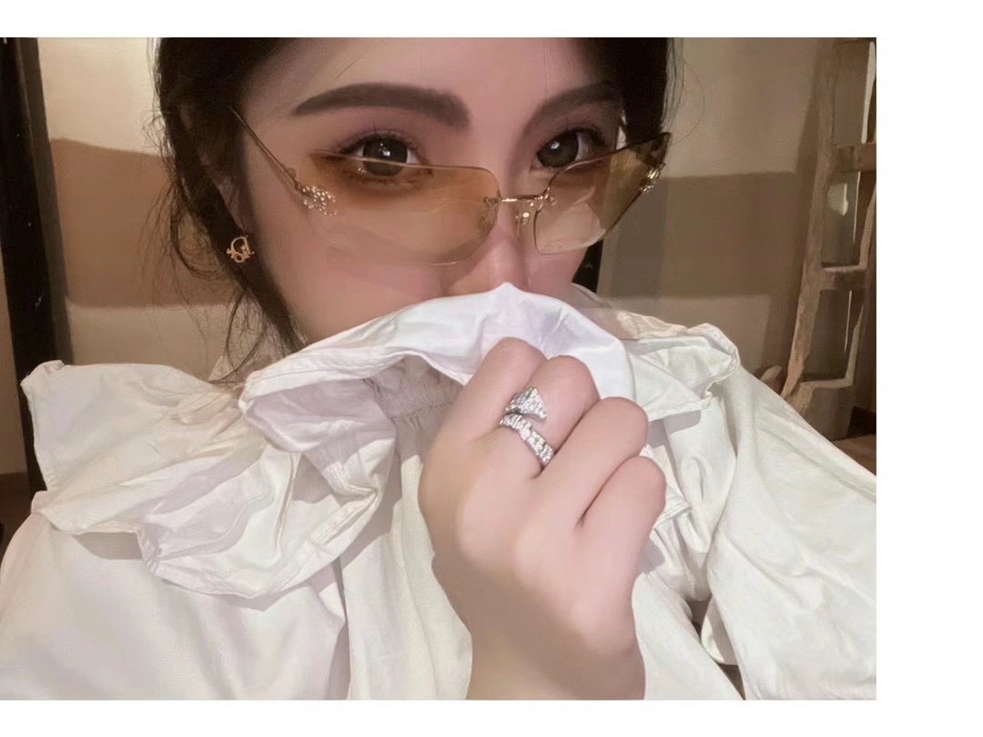 Luxury Rimless Gradient Sunglasses with Crystal Logo - Y2K Vintage