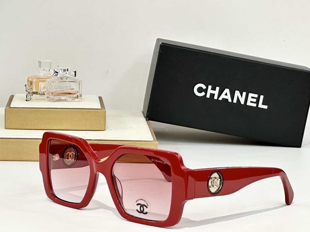 Luxury Chanel Oversized Square Sunglasses - Iconic CC Logo Design