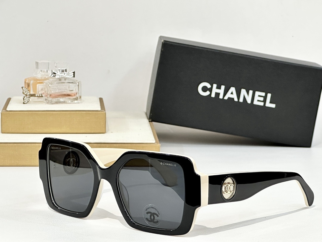 Luxury Chanel Oversized Square Sunglasses - Iconic CC Logo Design