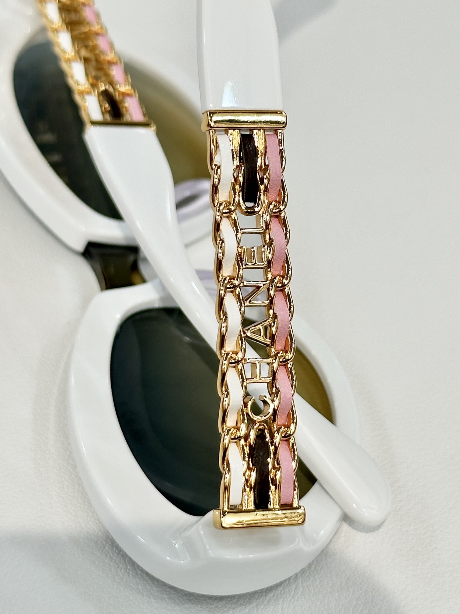 Luxury Chanel Polarized Cat-Eye Sunglasses with Braided Chain Logo