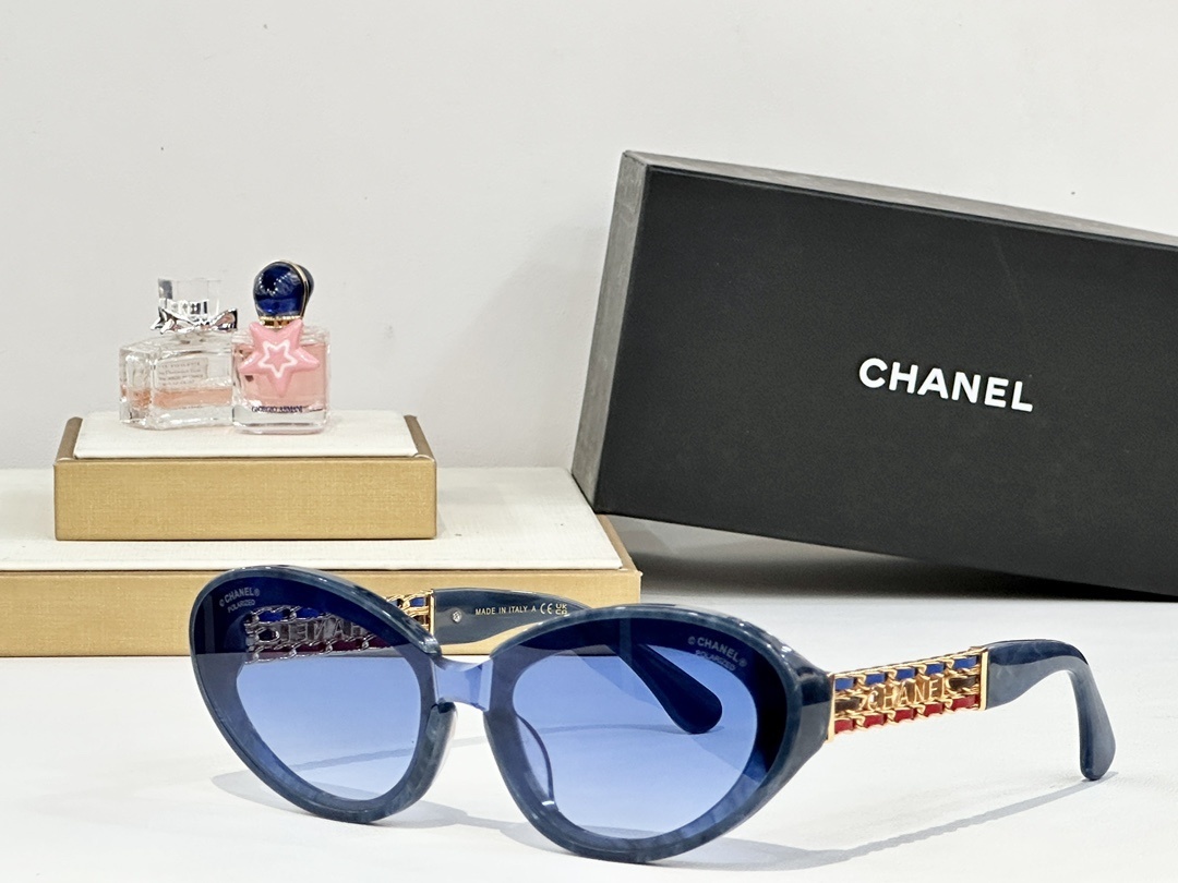 Luxury Chanel Polarized Cat-Eye Sunglasses with Braided Chain Logo
