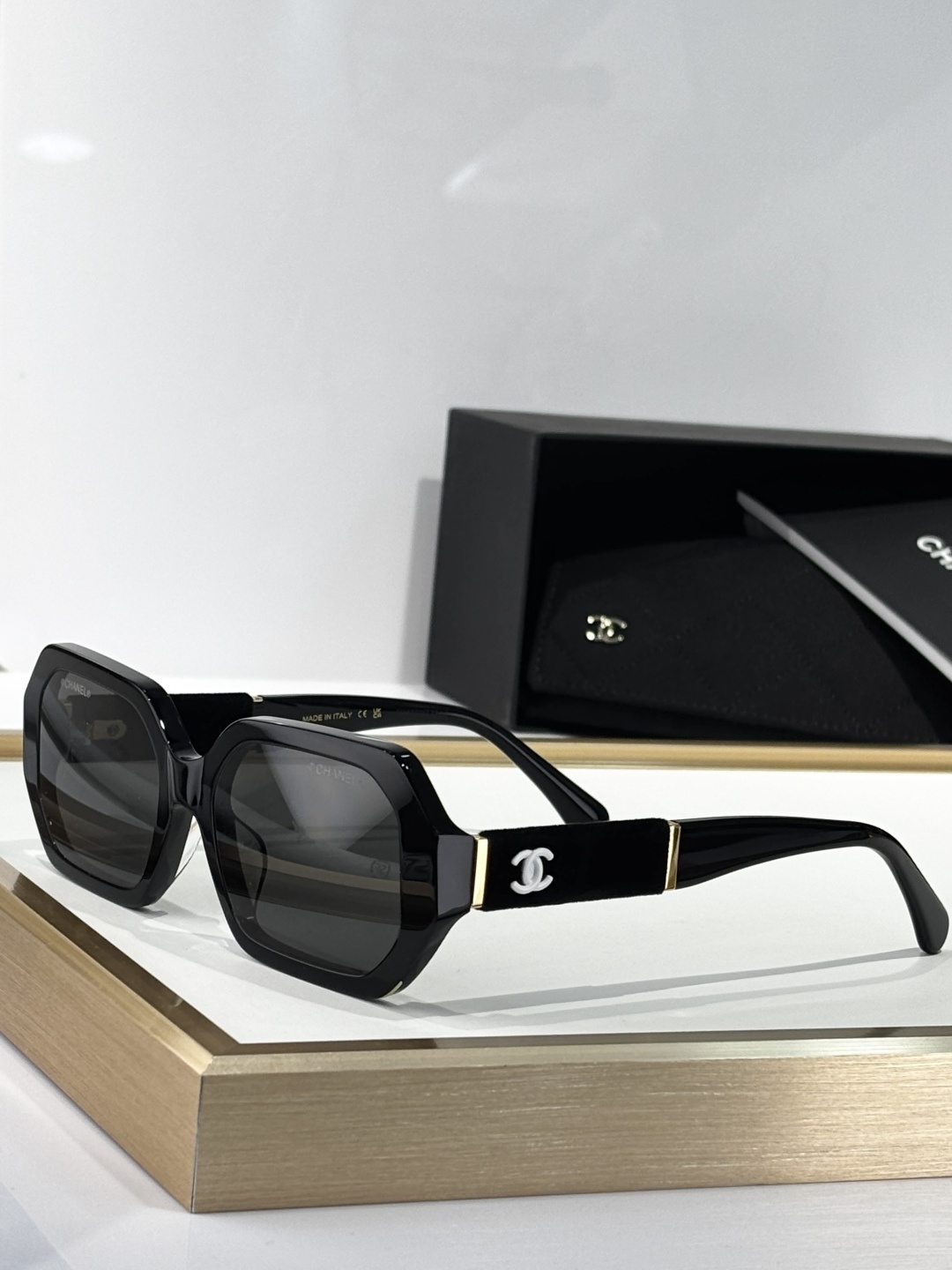 Chanel Oversized Square Sunglasses with Velvet CC Logo - Black