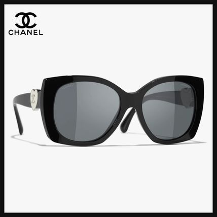 Chanel CH5519 Black Square Sunglasses with Heart CC Logo