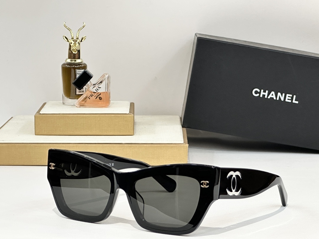 Chanel Luxury Cat-Eye Sunglasses for Women – Elegant Designer Eyewear