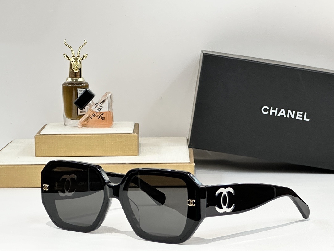 Chanel Luxury Oversized Square Sunglasses with Iconic CC Logo