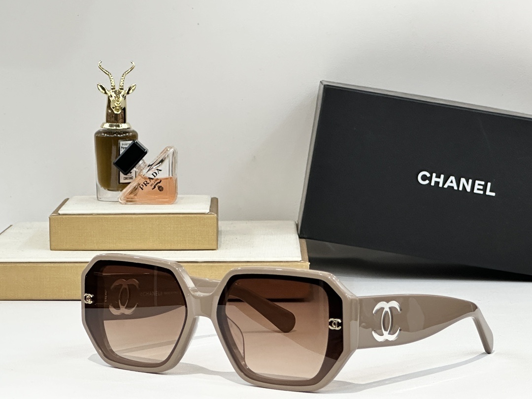 Chanel Luxury Oversized Square Sunglasses with Iconic CC Logo