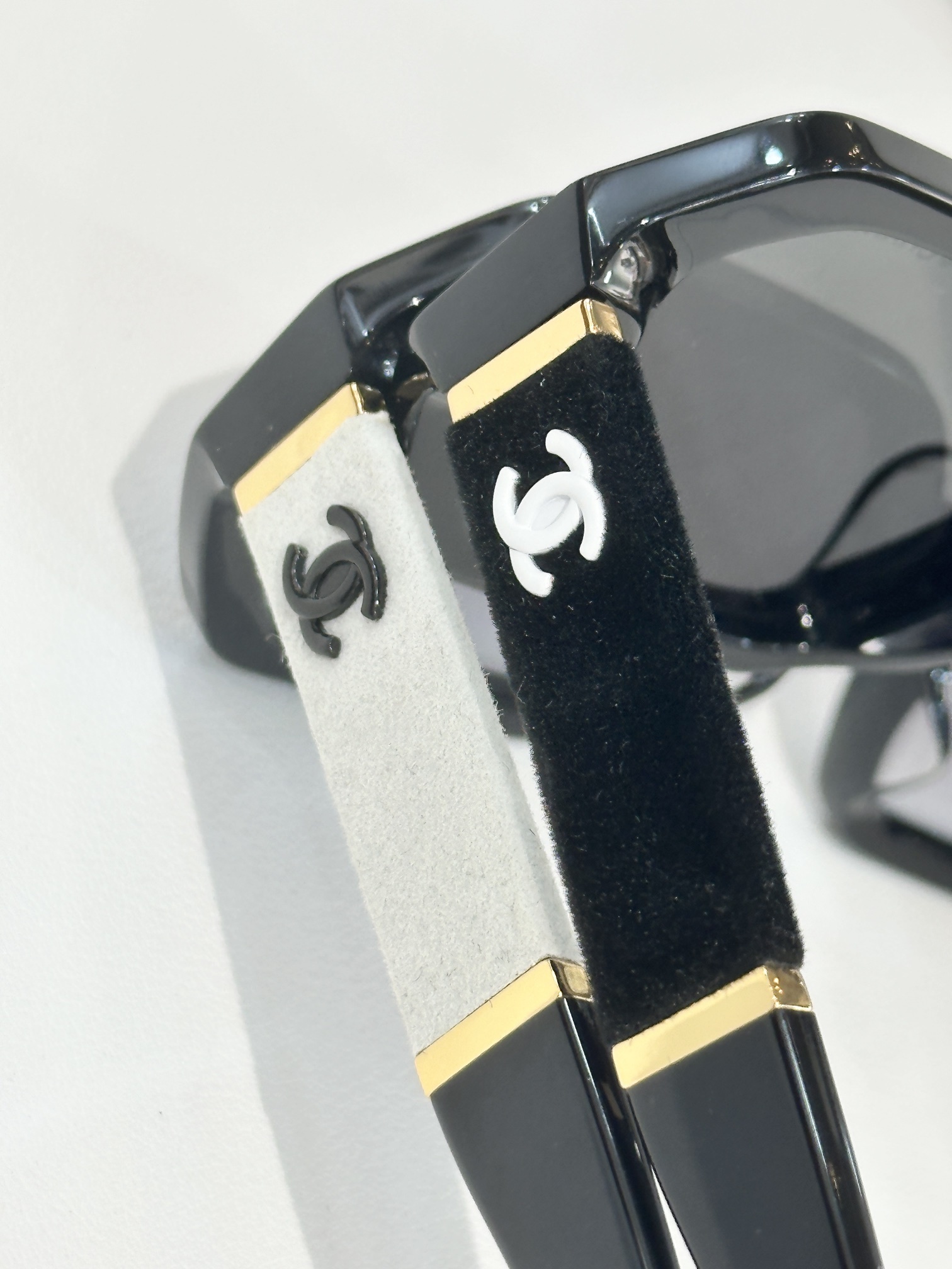 Chanel Luxury Oversized Hexagonal Sunglasses - Made in Italy