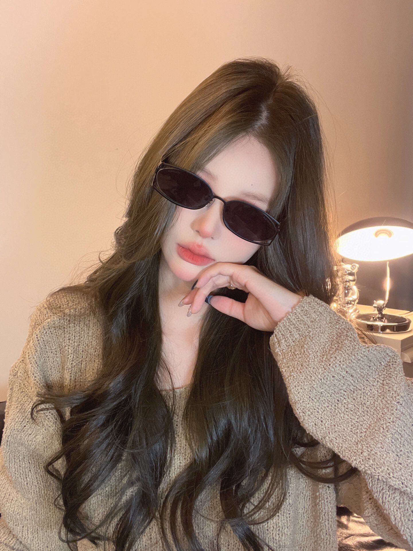 Vintage Oval Sunglasses for Women - Retro Y2K Chic Tinted Eyewear