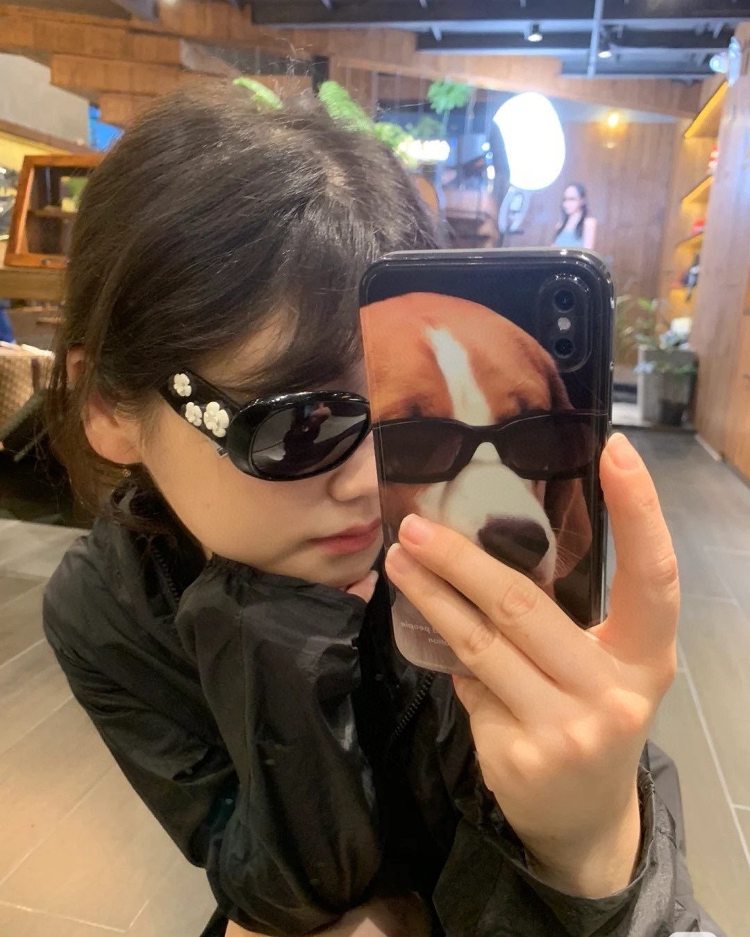 Retro Oval Black Sunglasses with White Floral Camellia Detail