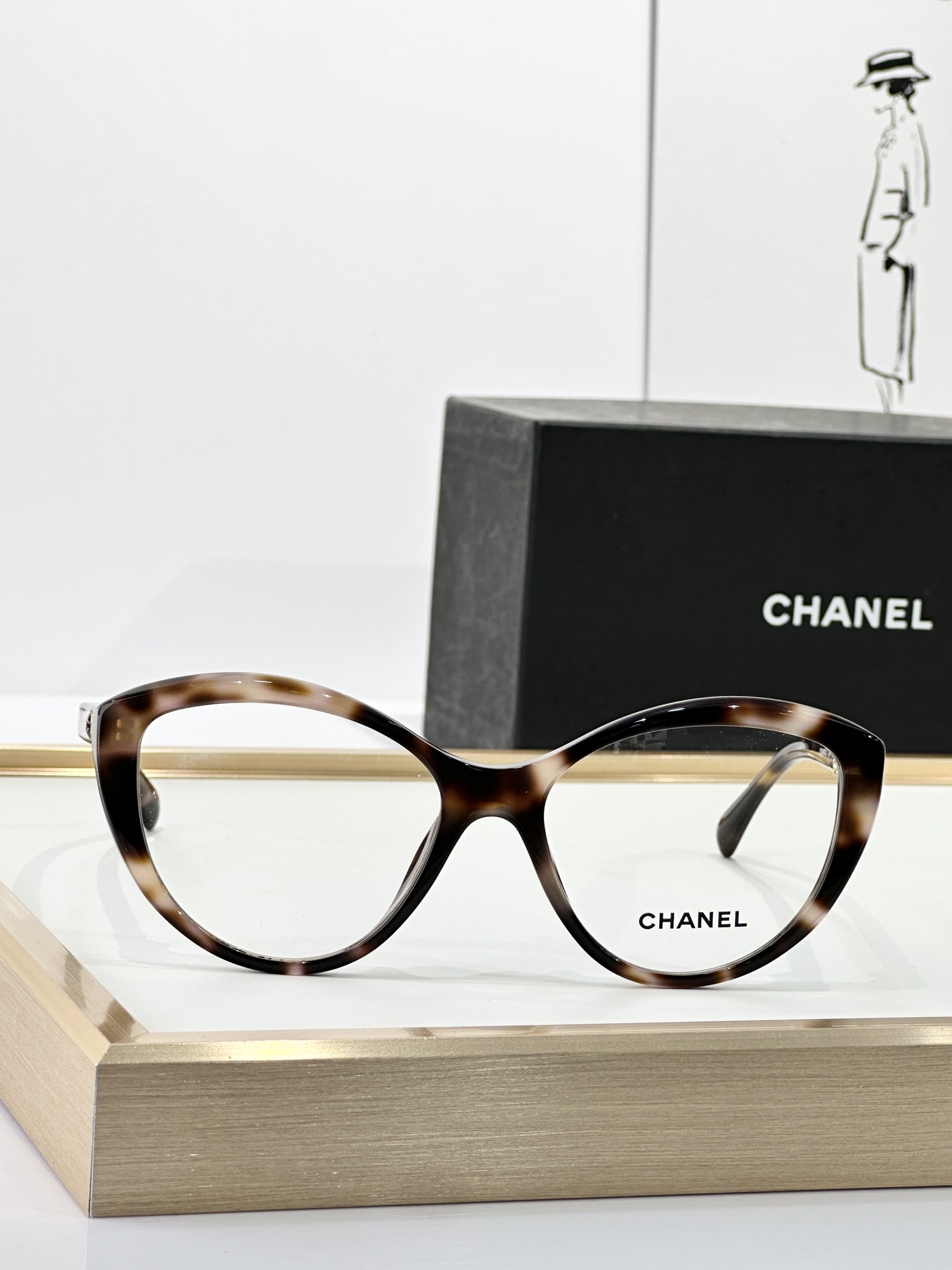 Chanel Luxury Cat-Eye Eyeglasses – Women’s Optical Frames