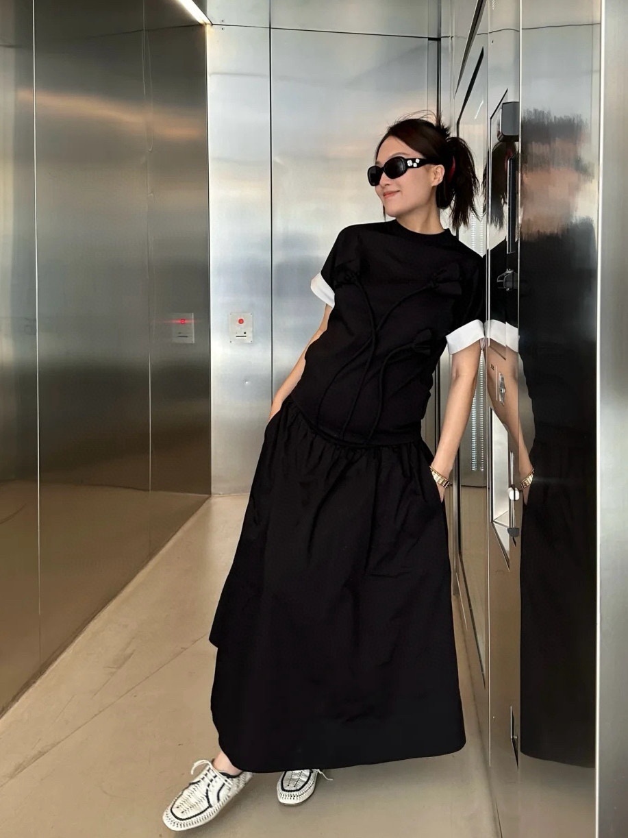 Luxury Camellia Flower Sunglasses for Women - Retro Black Oval Frame