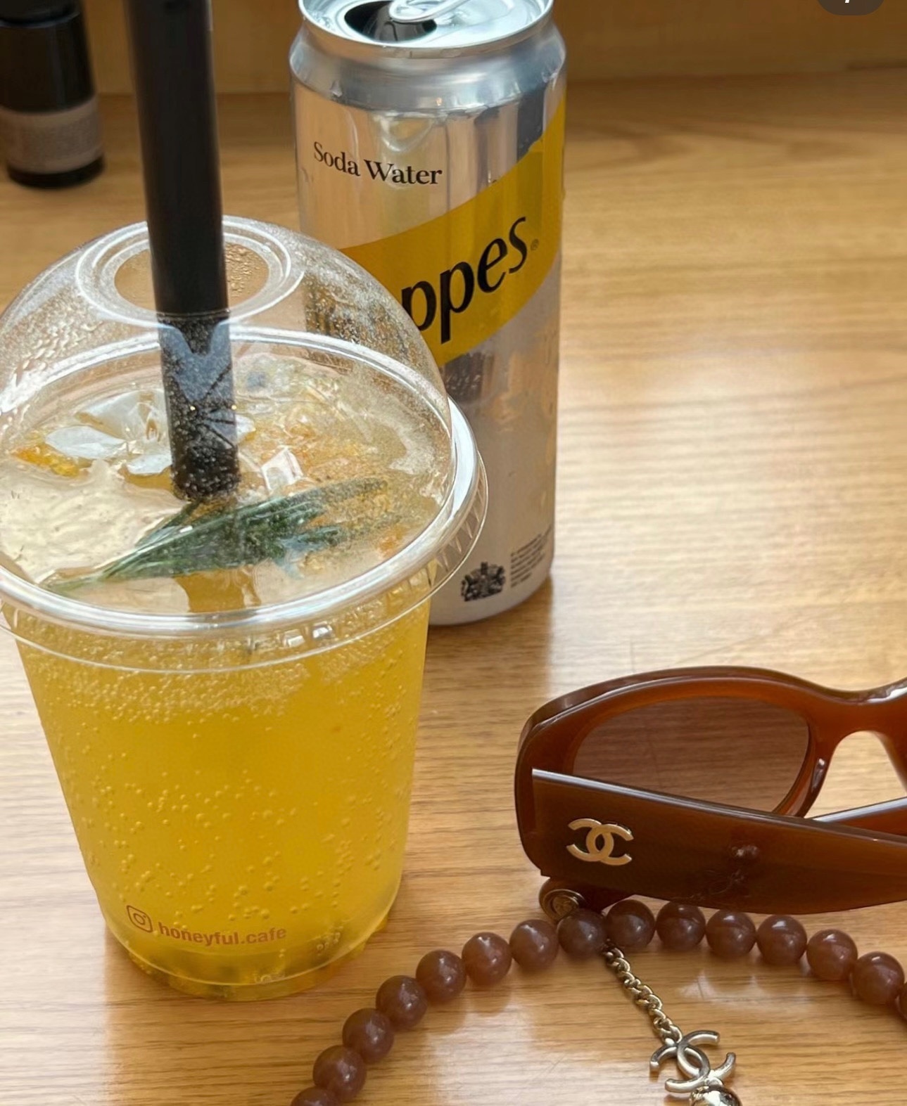 Premium White Oversized Zip-Up Hoodie - Casual Streetwear Style