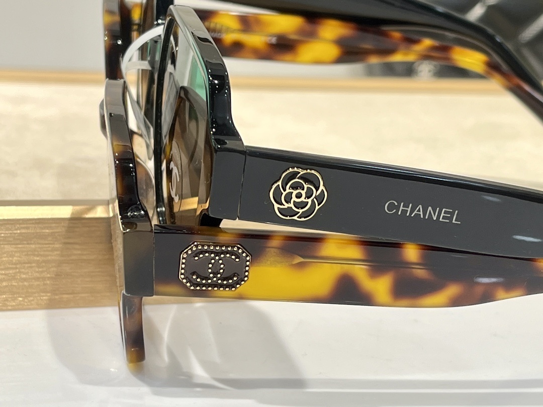 Chanel Luxury Square Oversized Sunglasses with Heart & Pearl Charms