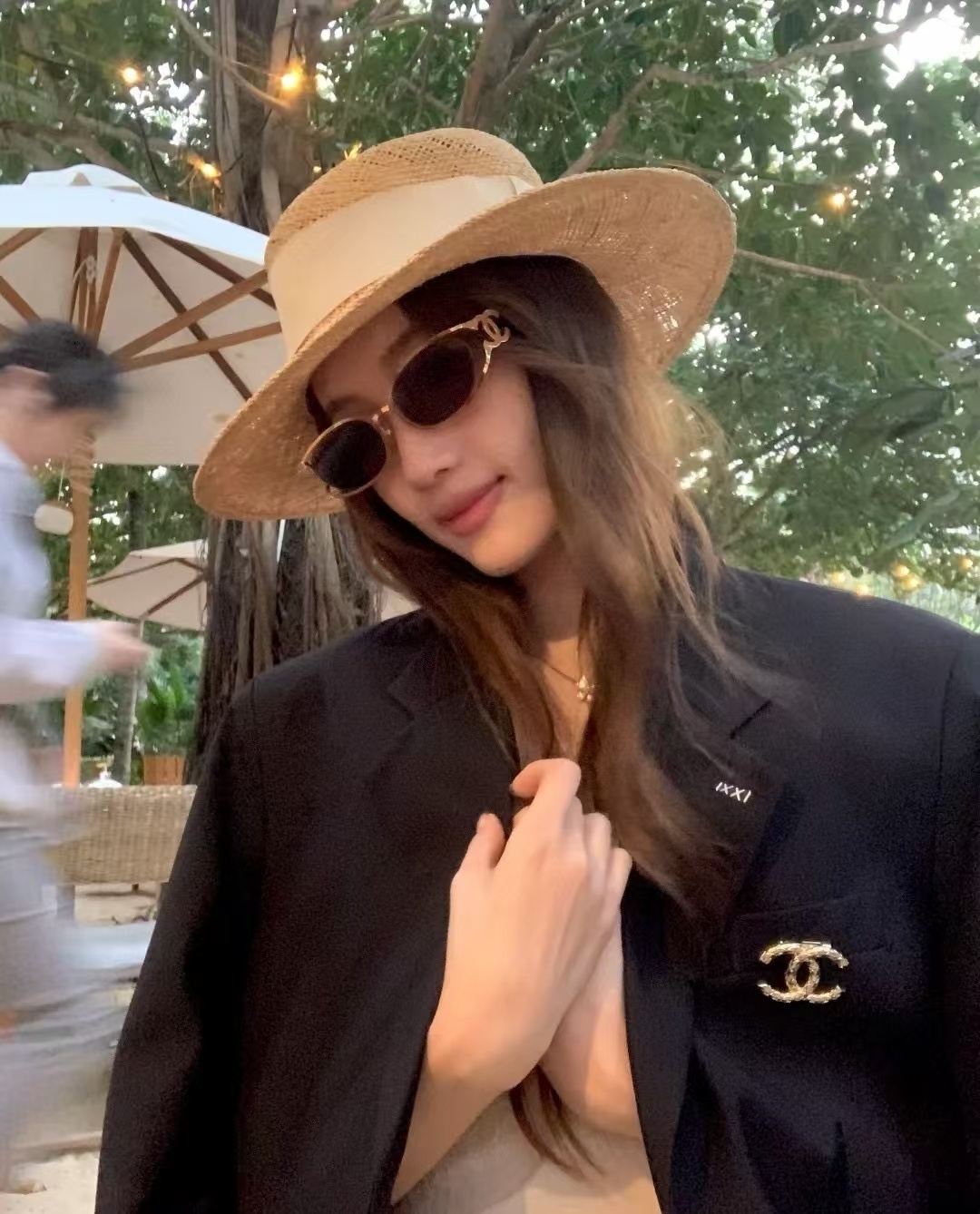 Vintage Oval Sunglasses for Women Retro Metallic Frame Y2K Eyewear