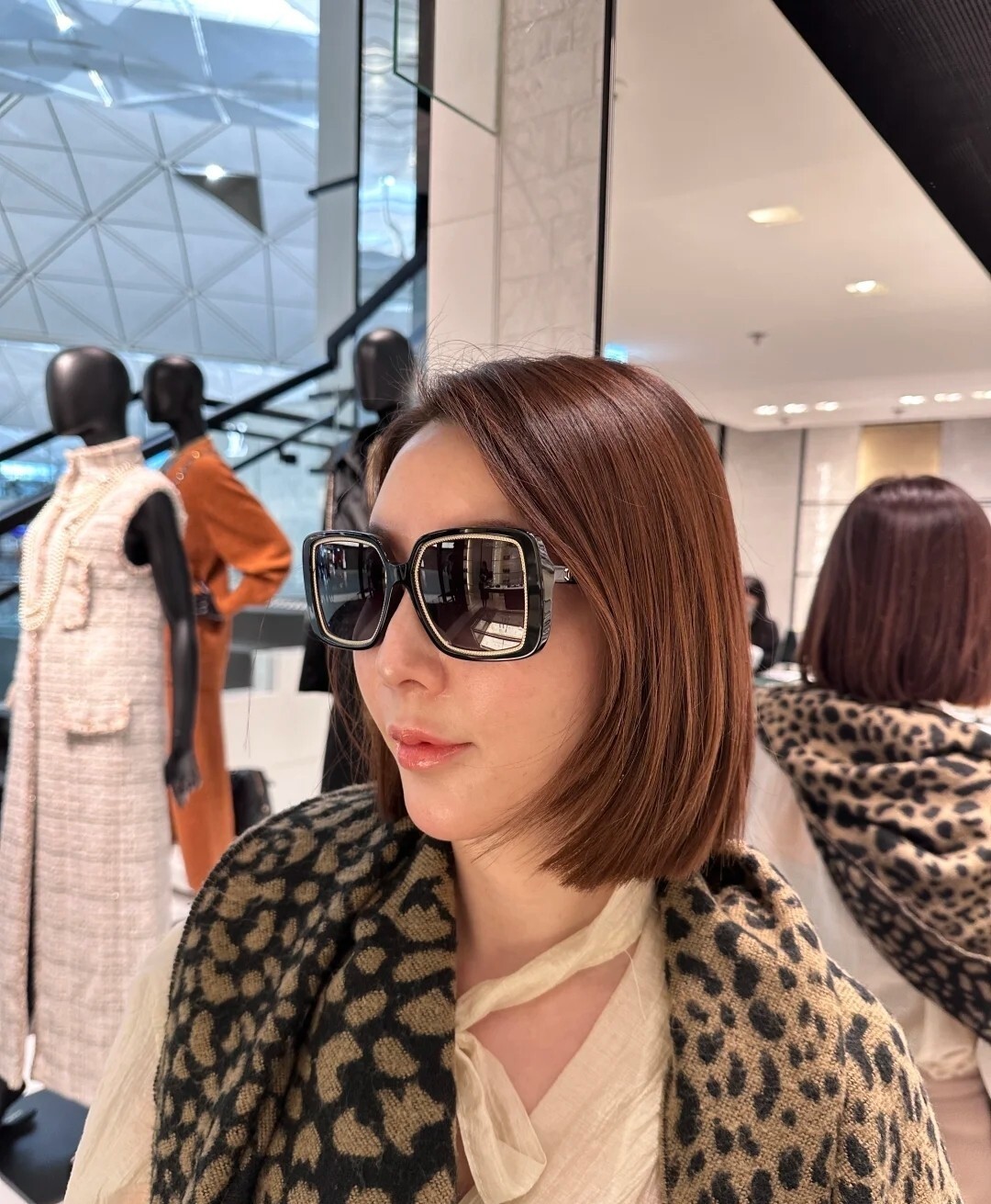 Luxury Oversized Square Sunglasses - Black & Gold Chain Detail