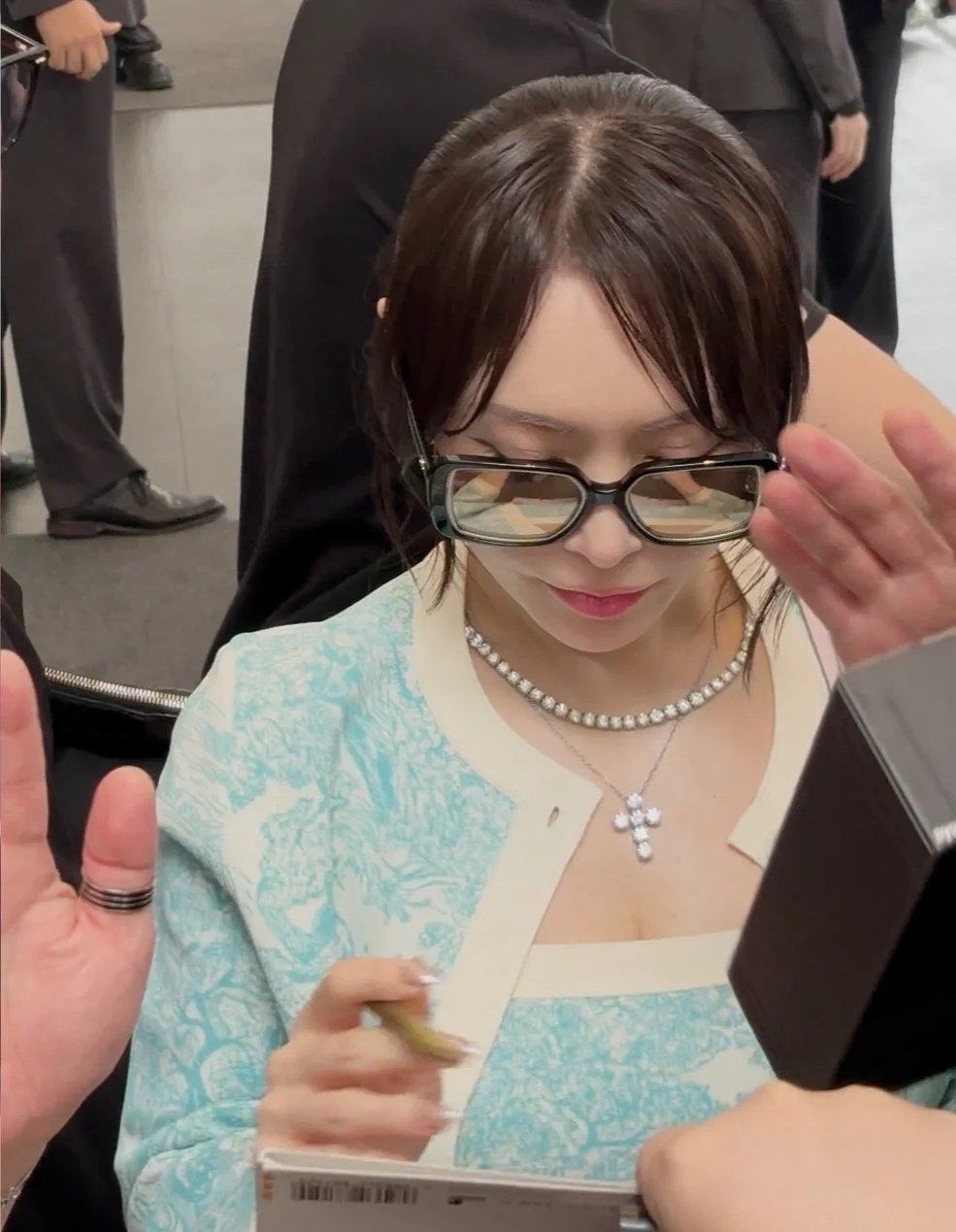 Luxury Oversized Square Sunglasses - Black & Gold Chain Detail