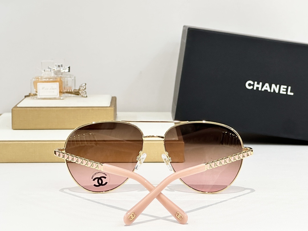 Chanel Aviator Sunglasses: Luxury Pilot Design with Chain Temples