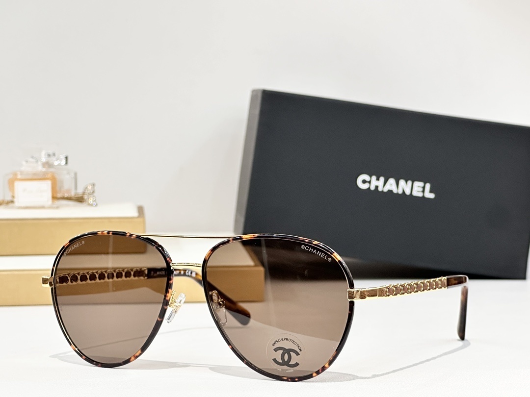 Chanel Aviator Sunglasses: Luxury Pilot Design with Chain Temples