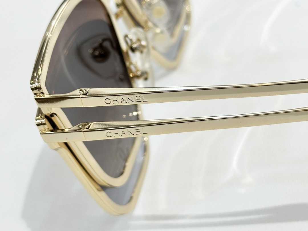 Chanel Luxury Oversized Square Sunglasses - Elegant Women's Eyewear