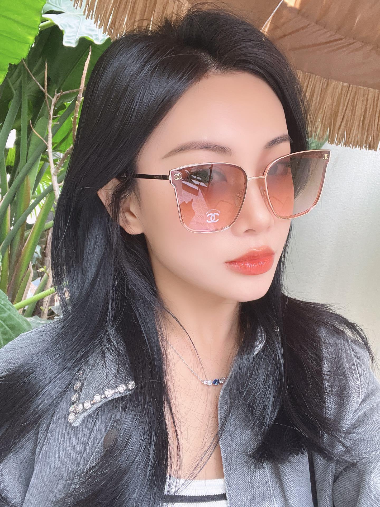 Luxury Oversized Square Sunglasses with Elegant Gradient Lenses