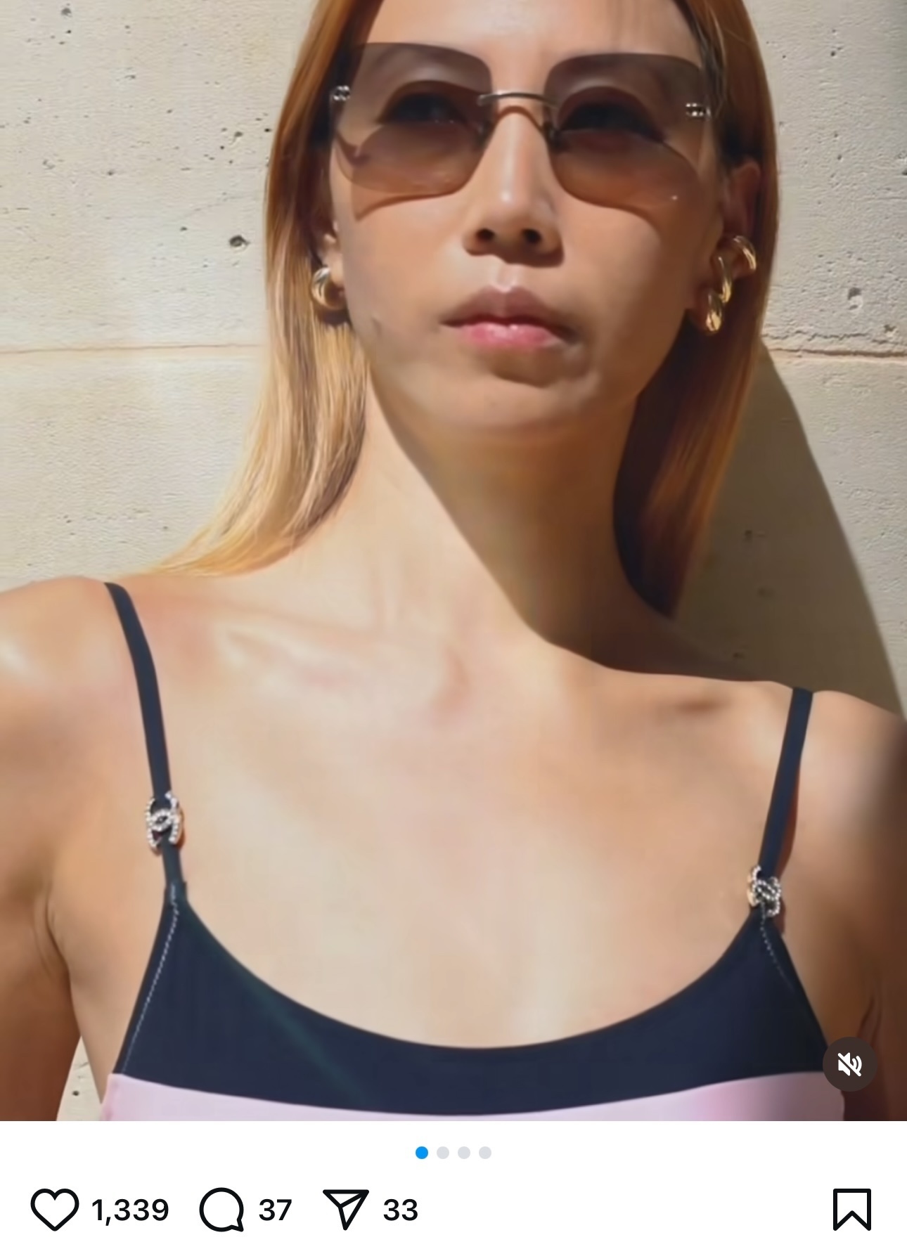 Elegant Black Sleeveless Mock Neck Top - Chic Ribbed Knit Tank