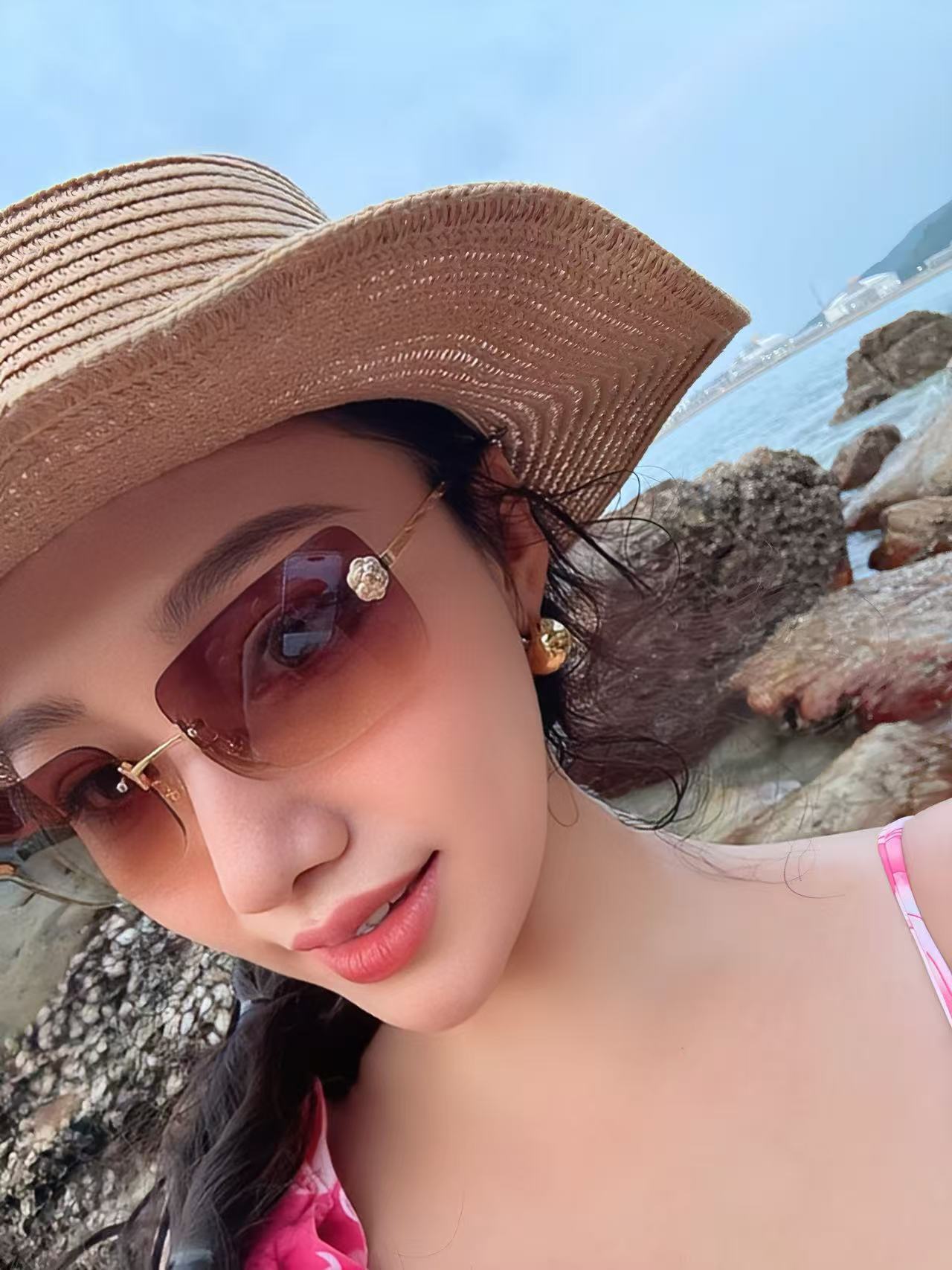 Luxury Rimless Gradient Sunglasses for Women – Chic Summer Eyewear