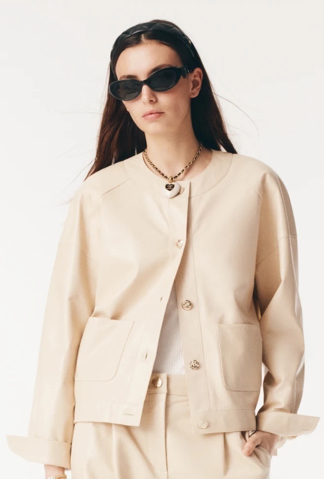 Vintage-Inspired Black Oval Sunglasses - Elegant Women's Eyewear