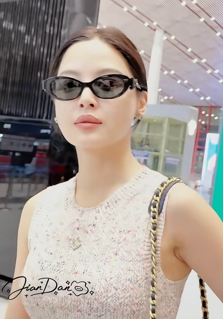 Chic Sleeveless Speckled Knit Tank Top - Elegant Casual Summer Style