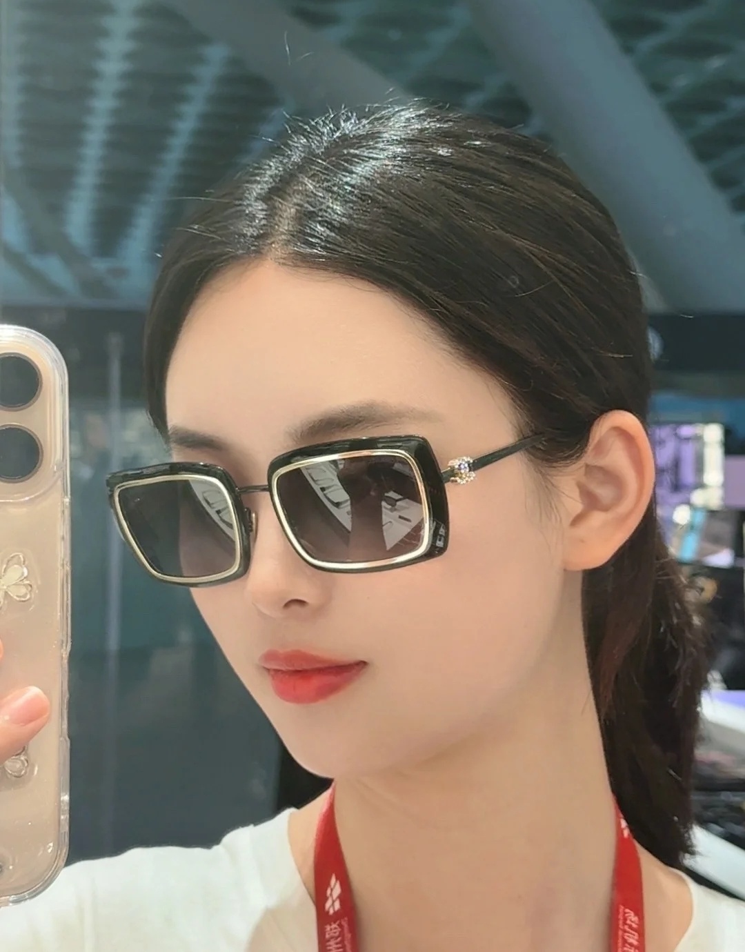 Luxury Pink Square Sunglasses for Women - Trendy UV Protection