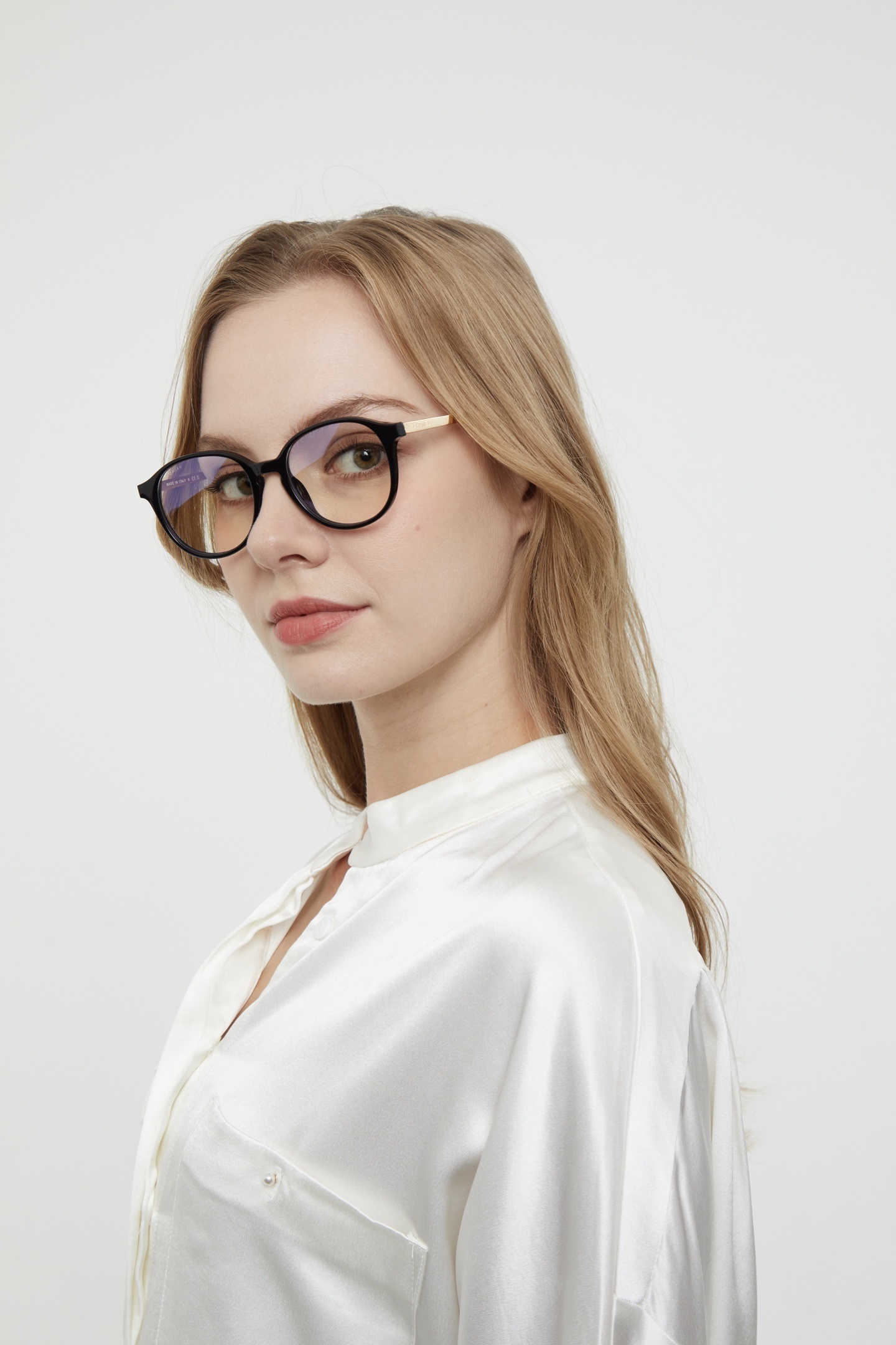 Chic Blue Light Blocking Glasses - Women's Anti-Glare Computer Eyewear