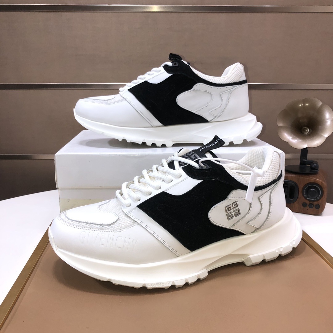 Givenchy White & Black 4G Logo Mesh Runner Sneakers