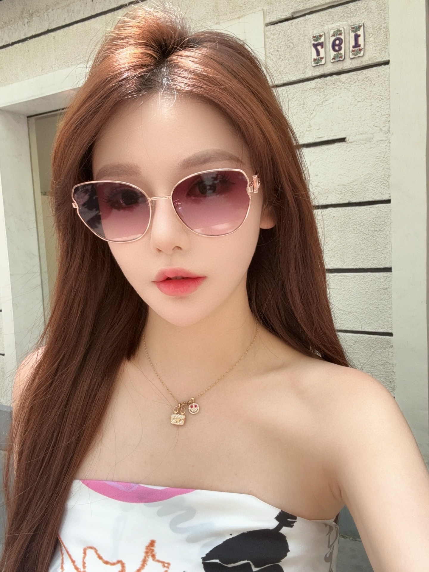 Luxury Women's Oversized Cat-Eye Sunglasses with Gradient Lenses