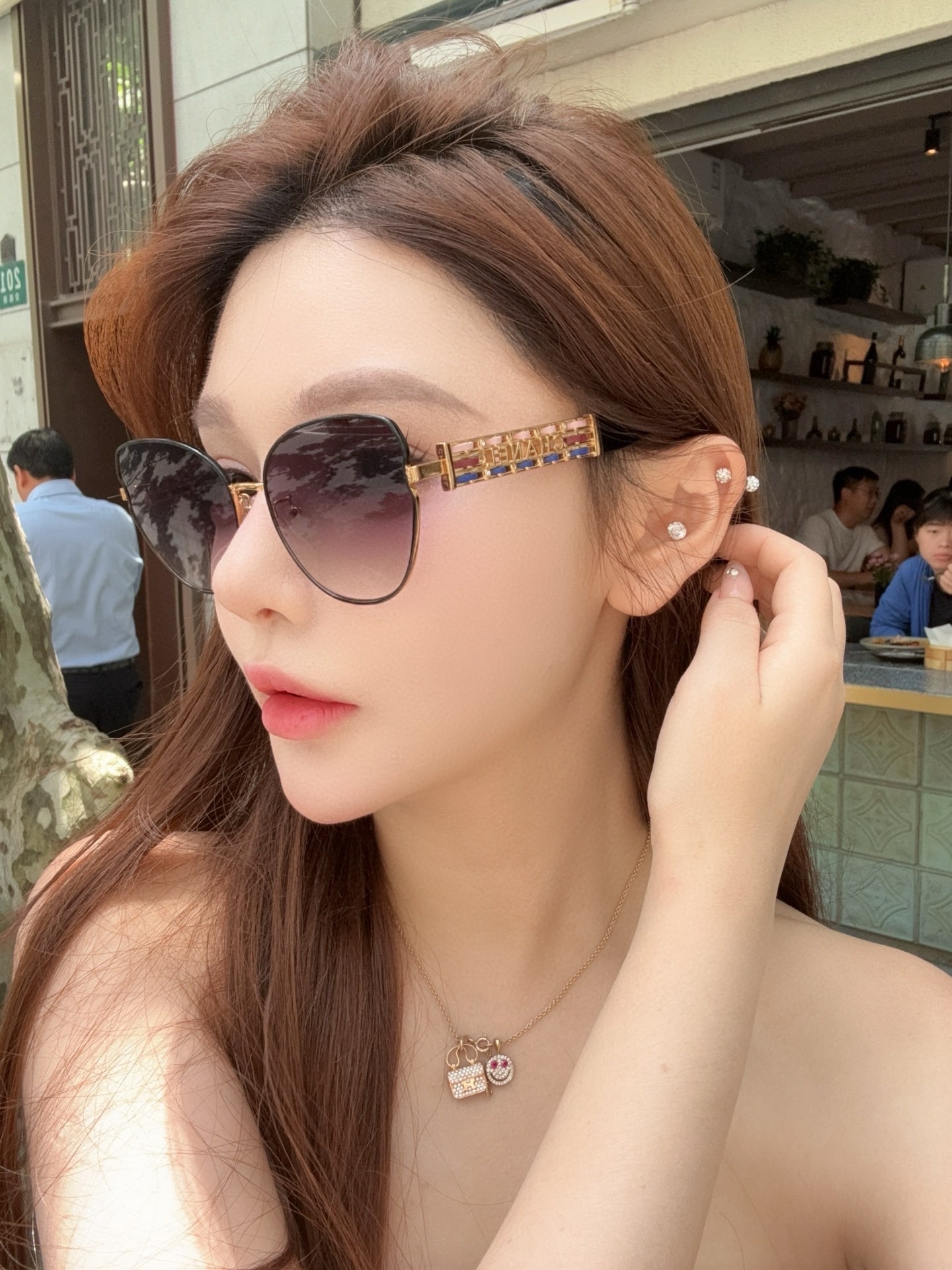 Luxury Women's Oversized Cat-Eye Sunglasses with Gradient Lenses