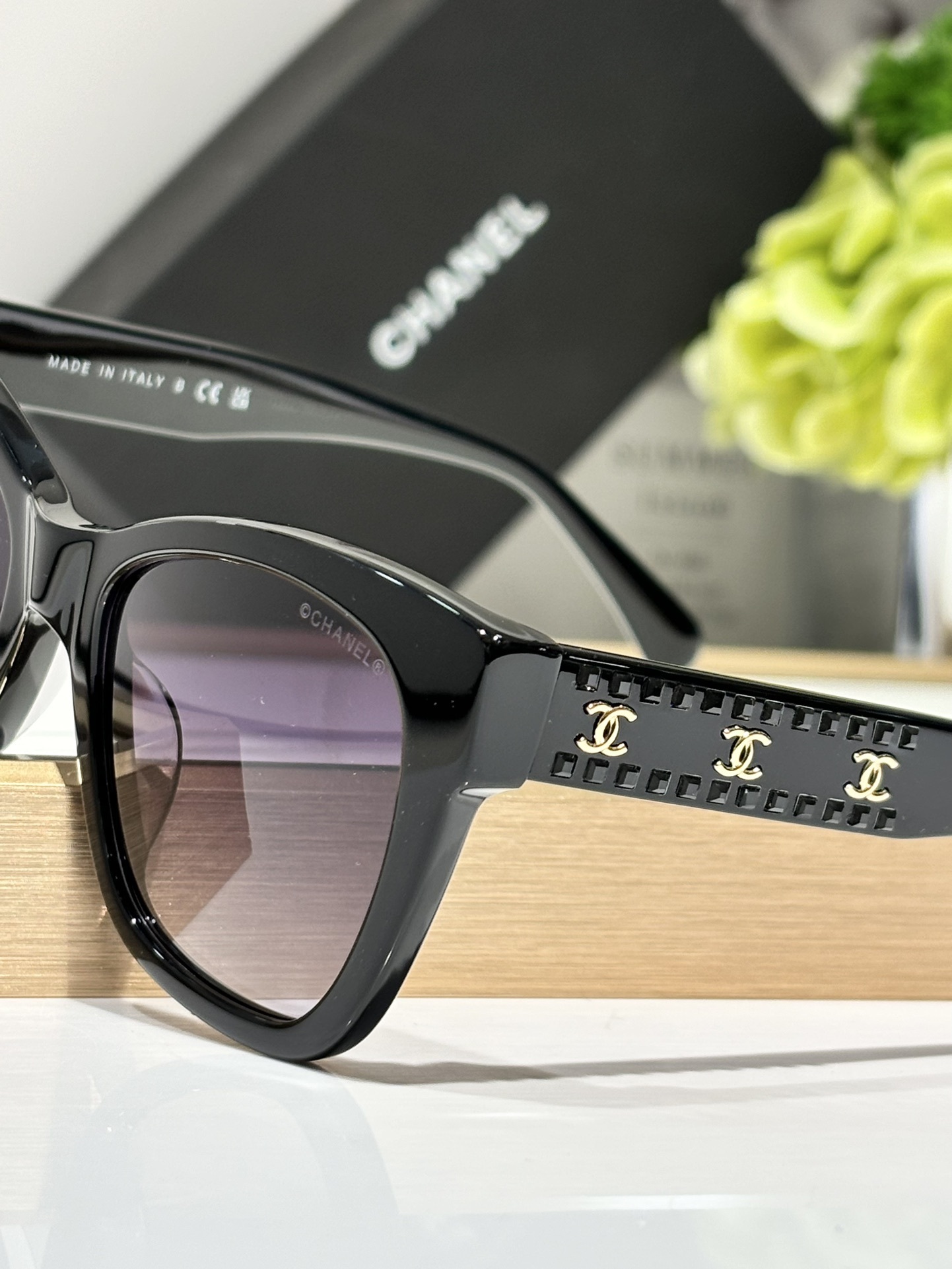 Chanel OCH9162B Designer Sunglasses - Elegant Black Cat-Eye Frame