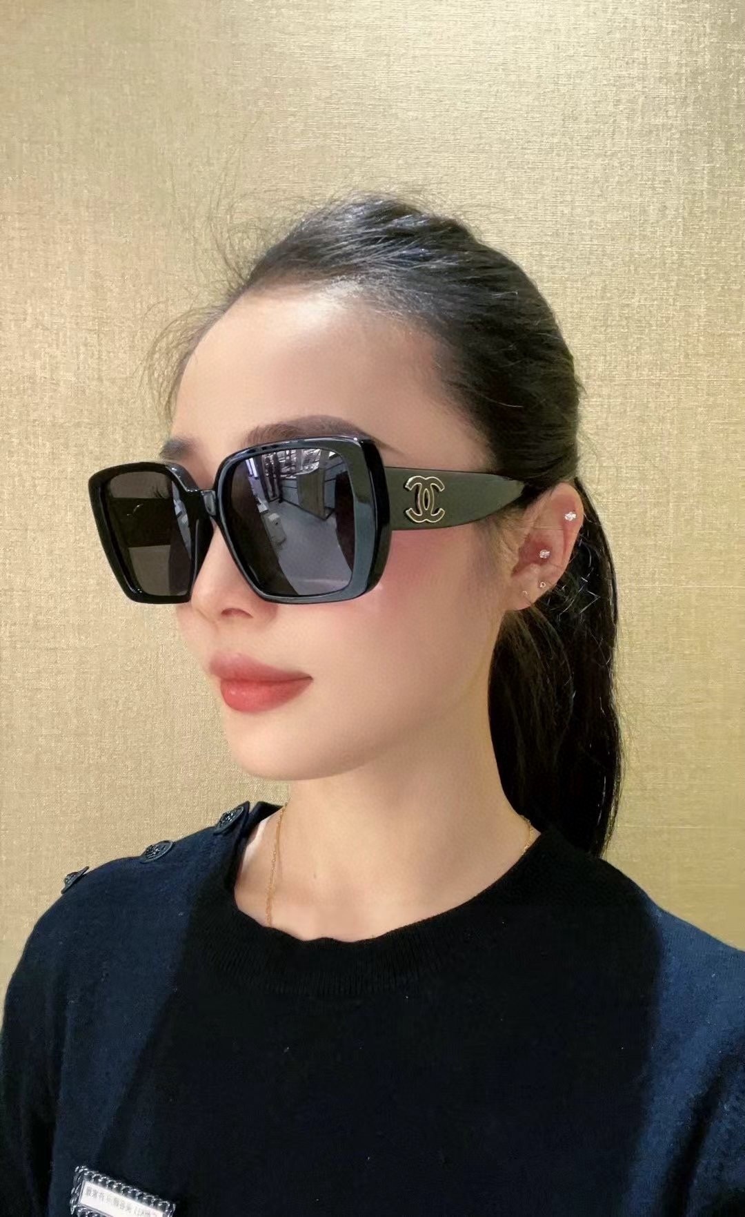 Luxury Oversized Square Sunglasses for Women - Elegant Black CC Design