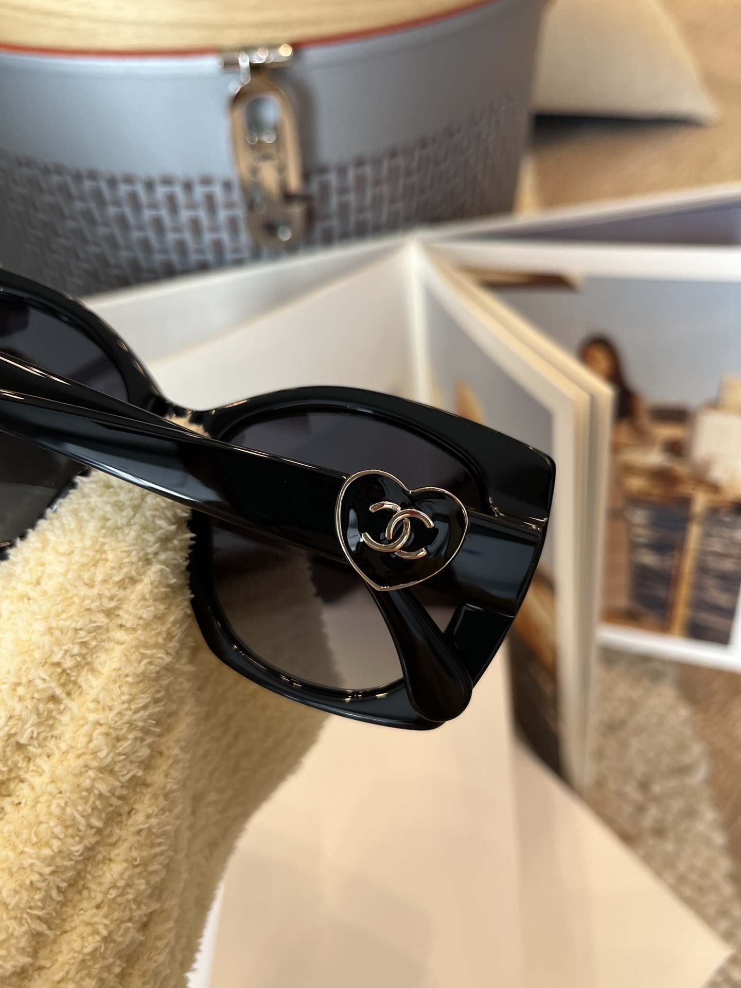 Chanel Oversized Polarized Sunglasses 5519 - Black Luxury Eyewear