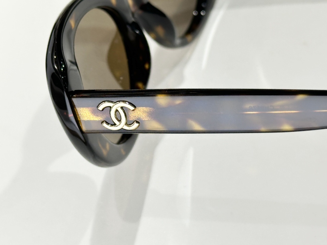 Chanel OCH9178 Oval Sunglasses - Luxury Italian Eyewear for Women