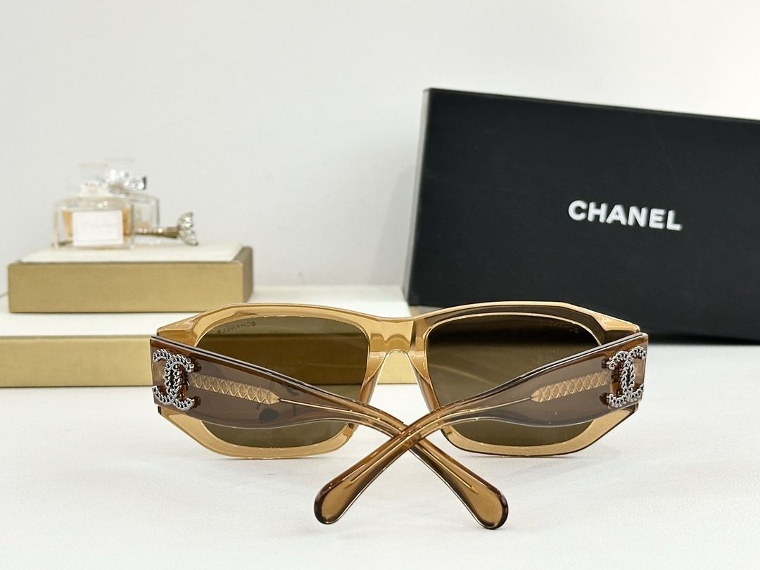 Chanel Luxury Oversized Geometric Sunglasses with Gold CC Logo