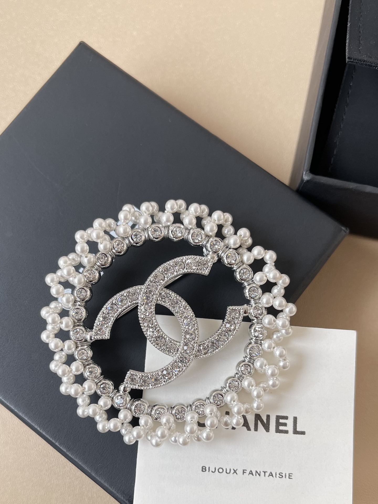 Luxury Chanel Crystal & Pearl CC Logo Circular Brooch