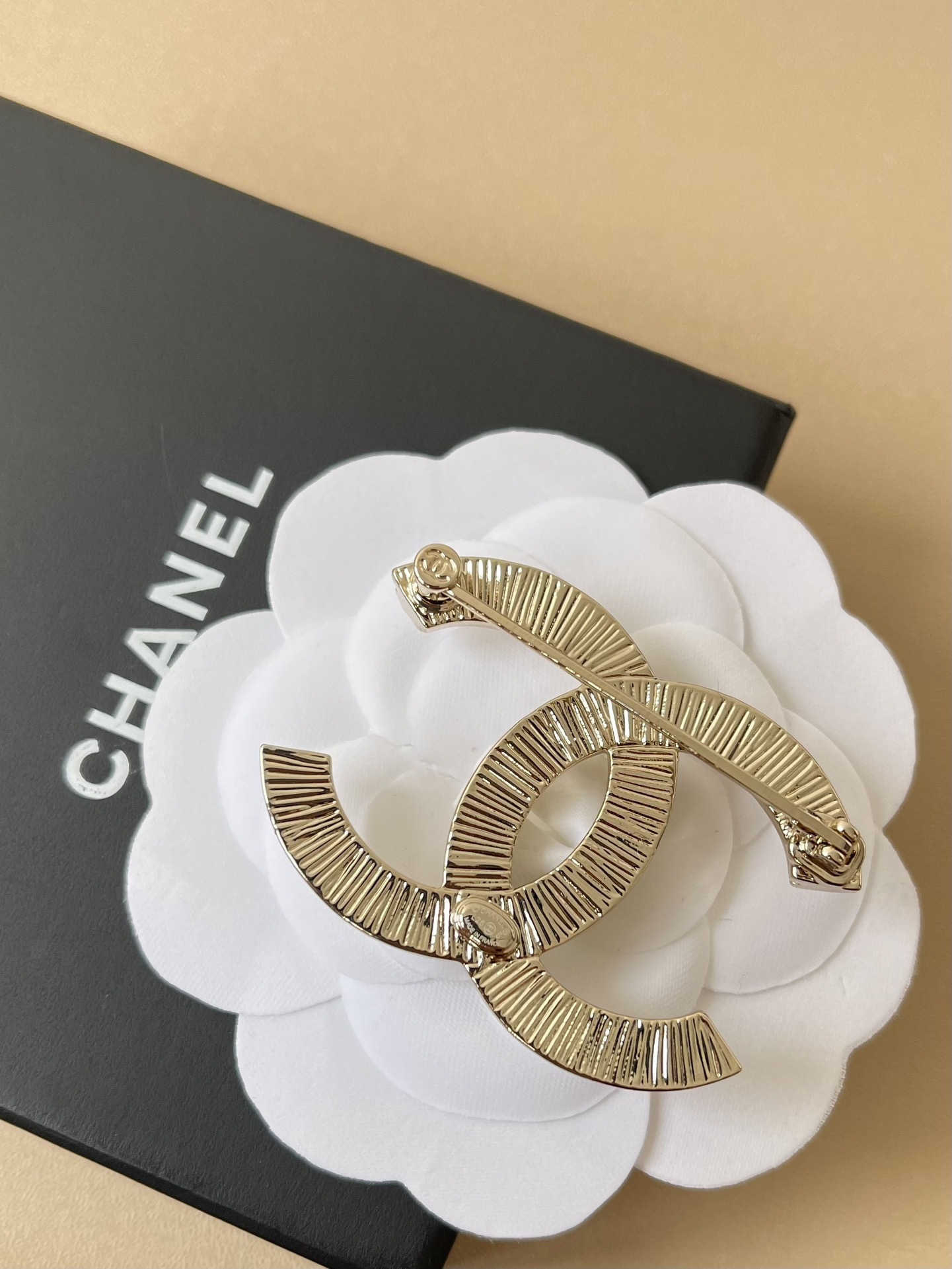 Chanel Gold CC Textured Metal Brooch - Elegant Logo Pin