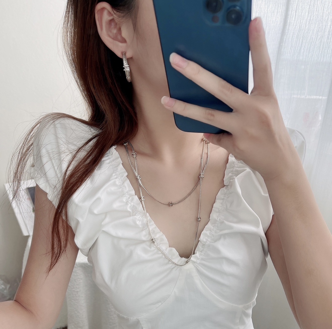 Luxury Double CC Logo Long Chain Necklace - Elegant Designer Style