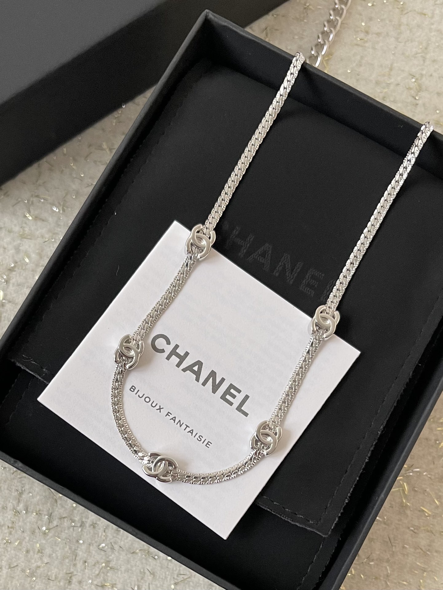 Luxury CC Logo Layered Necklace - Elegant Gold & Silver Jewelry